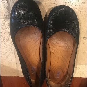 Black shimmery flats